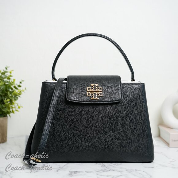 Tory Burch Handbags - NWT Tory Burch Thea Large Bucket Bag Leather Shoulder Bag in Black